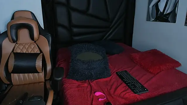 slutty venus online show from January 2025 12:48:02 AM