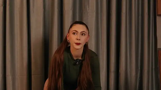 MuseSolis online show from November 2025 12:35:01 AM