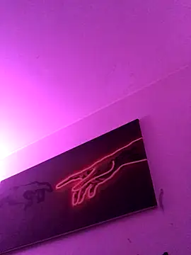 Avamereandmikel online show from November 2025 04:25:01 AM