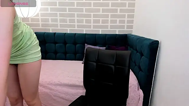 Snapshot of marie_reyes_ chatting on September 2025 01:29:01 AM marie reyes online show from September 2025 01:29:01 AM