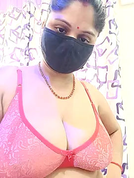 Snapshot of Cute-Aadhvita chatting on February 2026 06:22:01 AM Cute-Aadhvita online show from February 2026 06:22:01 AM