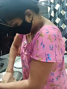 Snapshot of Cute-Aadhvita chatting on February 2026 01:23:01 AM Cute-Aadhvita online show from February 2026 01:23:01 AM