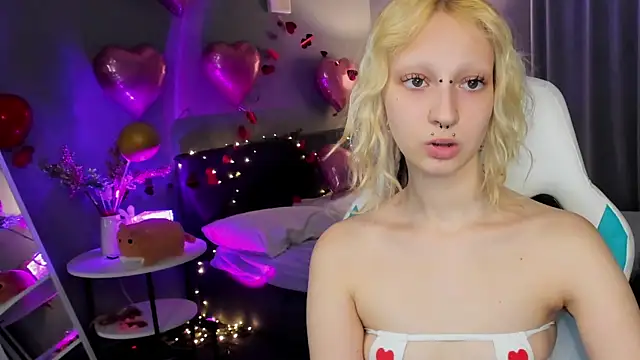 Lexy-Woorhez online show from February 2025 01:30:02 PM