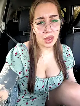 VikiDemi online show from October 2025 06:23:01 AM