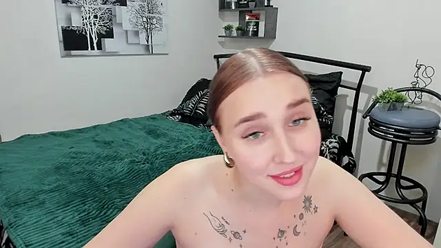 LinaTruly online show from February 2025 12:48:01 AM