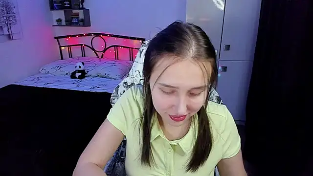 LinaTruly online show from November 2025 10:30:01 PM