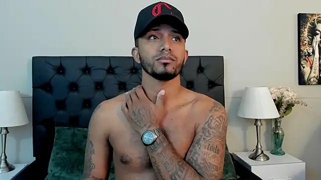 Snapshot of Robin_Rief chatting on September 2025 03:28:01 AM Robin Rief online show from September 2025 03:28:01 AM