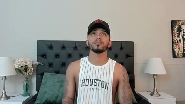 Snapshot of Robin_Rief chatting on September 2025 03:30:02 AM Robin Rief online show from September 2025 03:30:02 AM