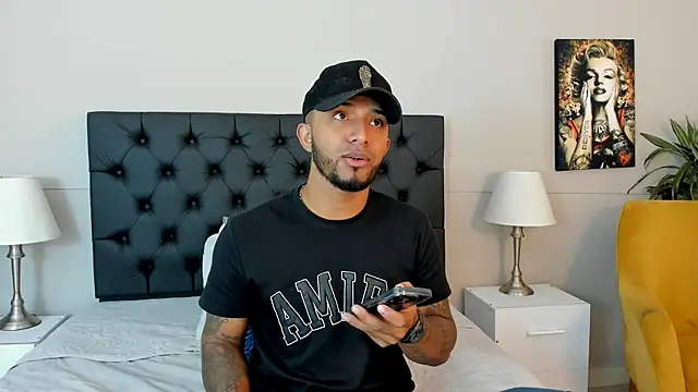 Snapshot of Robin_Rief chatting on October 2025 03:37:02 AM Robin Rief online show from October 2025 03:37:02 AM