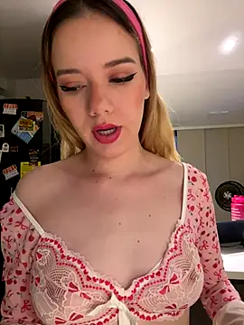 NicoleCut online show from November 2025 10:49:02 AM