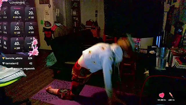  hellostormy  online show from February 2025 04:25:01 AM