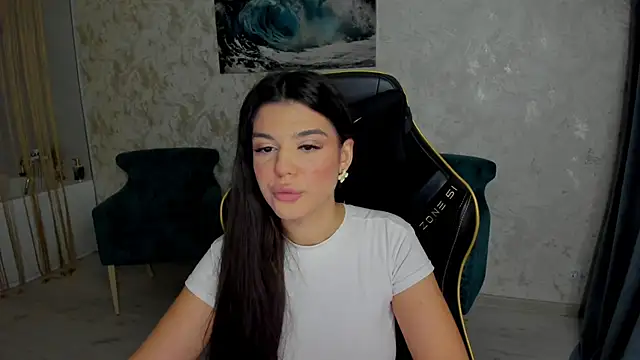 Snapshot of AlluringAriel chatting on October 2025 07:36:02 PM AlluringAriel online show from October 2025 07:36:02 PM