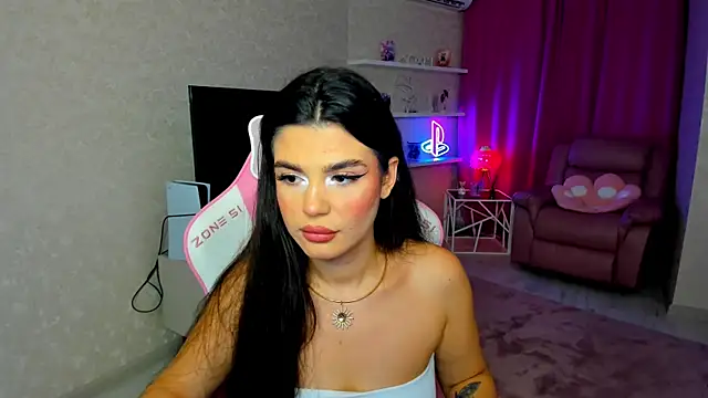 Snapshot of AlluringAriel chatting on November 2025 12:27:02 PM AlluringAriel online show from November 2025 12:27:02 PM