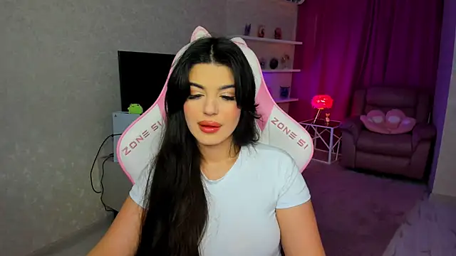 Snapshot of AlluringAriel chatting on May 2026 11:16:02 AM AlluringAriel online show from May 2026 11:16:02 AM