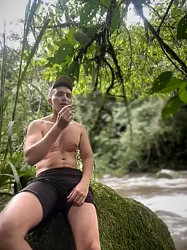 adam-rivera online show from November 2025 08:36:02 PM