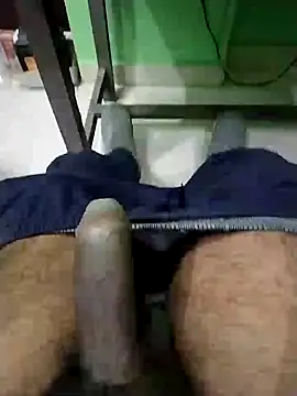 Snapshot of KUKU69XX chatting on December 2024 08:37:02 PM KUKU69XX online show from December 2024 08:37:02 PM