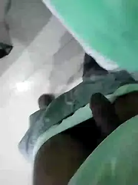 Snapshot of KUKU69XX chatting on December 2024 07:34:02 PM KUKU69XX online show from December 2024 07:34:02 PM