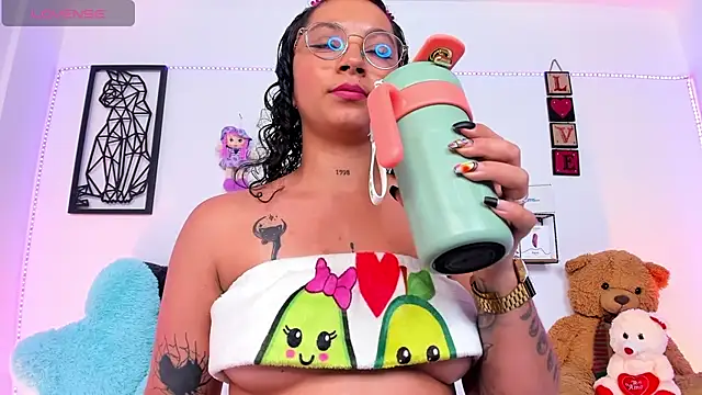 Mari Sweett online show from January 2025 12:23:01 AM