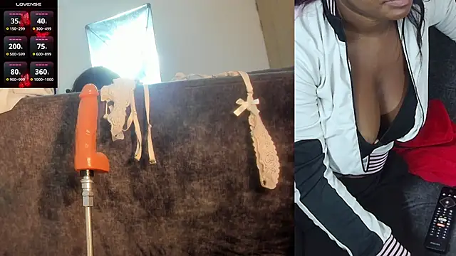 Snapshot of mia-brit chatting on February 2025 06:02:02 PM mia-brit online show from February 2025 06:02:02 PM