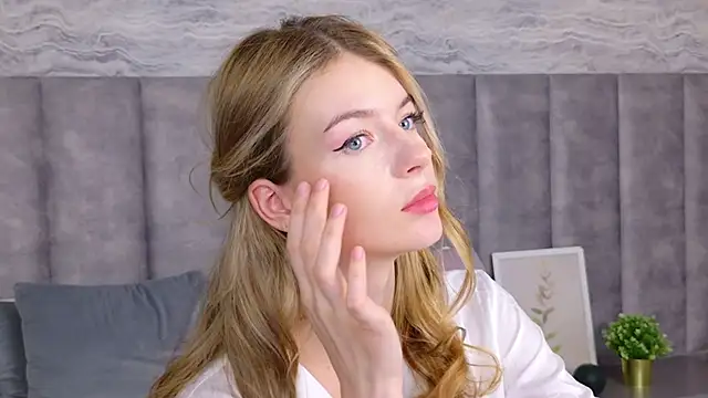 MeganMour online show from February 2025 07:38:02 PM