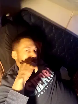 Snapshot of Creationmonster0 chatting on March 2025 04:06:01 AM Creationmonster0 online show from March 2025 04:06:01 AM