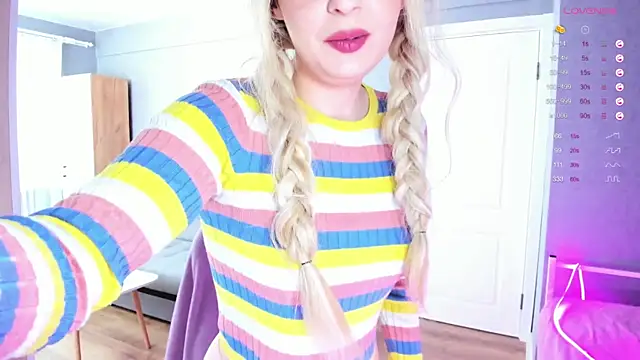 Snapshot of Amy_honey_angel chatting on May 2026 09:17:02 AM Amy honey angel online show from May 2026 09:17:02 AM