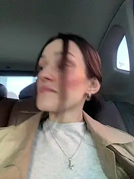 Mia Mia M online show from April 2026 02:47:02 PM