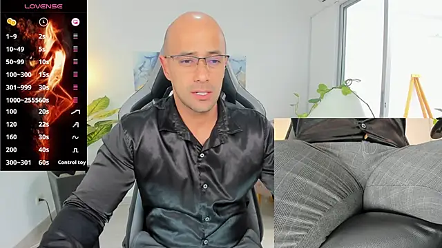 Snapshot of ryan_master_ chatting on December 2024 03:35:01 PM ryan master online show from December 2024 03:35:01 PM