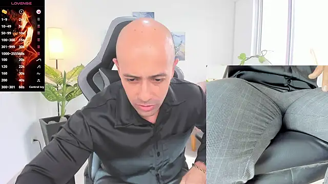 Snapshot of ryan_master_ chatting on January 2025 04:13:01 PM ryan master online show from January 2025 04:13:01 PM