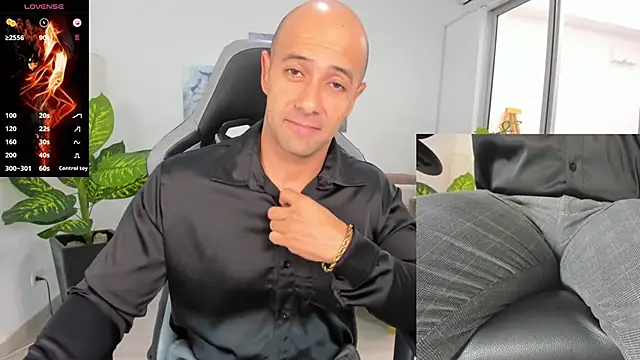 Snapshot of ryan_master_ chatting on January 2025 12:09:02 PM ryan master online show from January 2025 12:09:02 PM