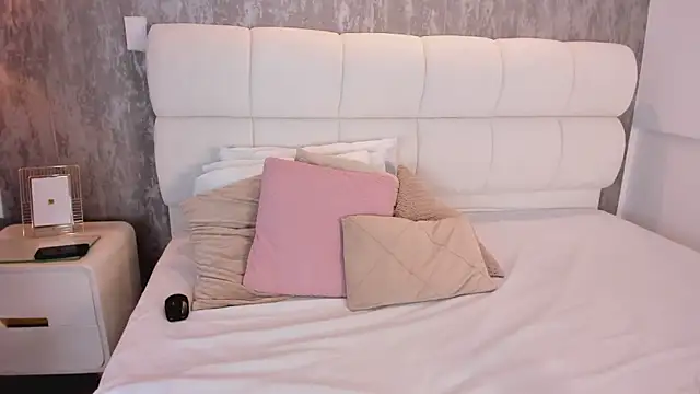 Snapshot of Freyaa__ chatting on June 2026 07:12:02 PM Freyaa online show from June 2026 07:12:02 PM