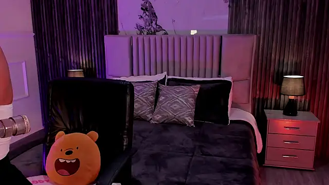 Lillyortiz online show from June 2026 08:32:02 PM