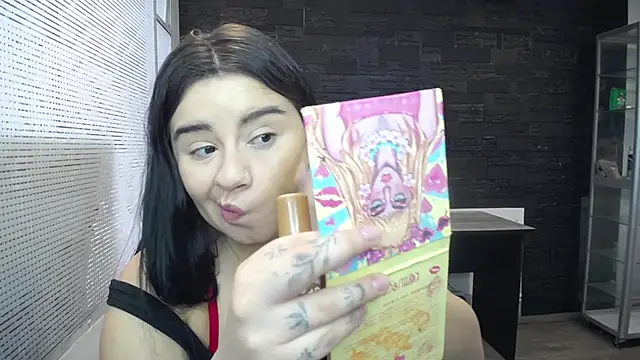 SaraBraun  online show from December 2024 01:36:02 PM