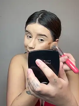 Snapshot of SaraBraun_ chatting on February 2026 05:29:01 PM SaraBraun online show from February 2026 05:29:01 PM