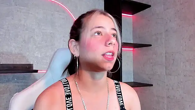 ArtemisaBlake online show from January 2025 09:20:01 PM