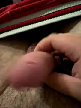 Snapshot of ouiiii27 chatting on December 2025 06:46:02 PM ouiiii27 online show from December 2025 06:46:02 PM