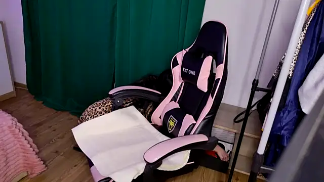 KattieSims online show from February 2025 05:09:02 AM