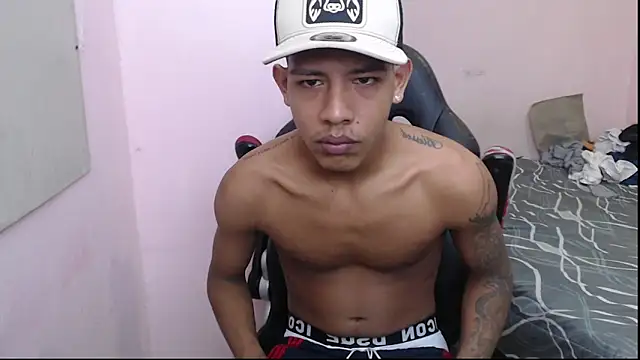 Snapshot of mr_stiven_ chatting on January 2025 03:01:01 AM mr stiven  online show from January 2025 03:01:01 AM