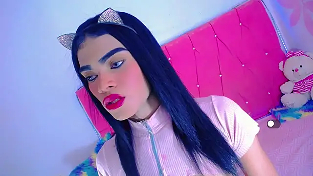 Theylor Rouse online show from October 2025 08:37:02 PM