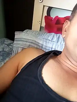 Snapshot of Smarterboytravel chatting on January 2025 11:14:01 AM Smarterboytravel online show from January 2025 11:14:01 AM