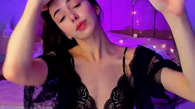 ElsaYoung online show from December 2025 08:24:02 PM