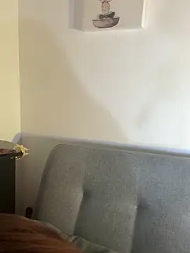 Snapshot of LuneObscure chatting on March 2025 05:28:02 AM LuneObscure online show from March 2025 05:28:02 AM