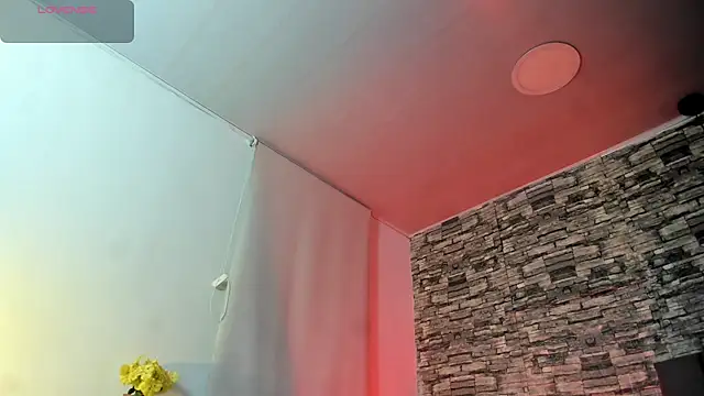 Snapshot of LuneObscure chatting on September 2025 11:53:02 PM LuneObscure online show from September 2025 11:53:02 PM