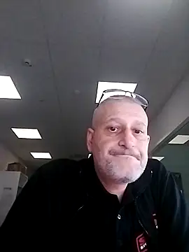 Snapshot of Husoban chatting on December 2025 10:28:02 PM Husoban online show from December 2025 10:28:02 PM