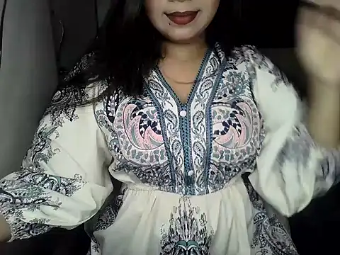 Snapshot of ishi_Beauty chatting on April 2026 04:30:02 AM ishi Beauty online show from April 2026 04:30:02 AM
