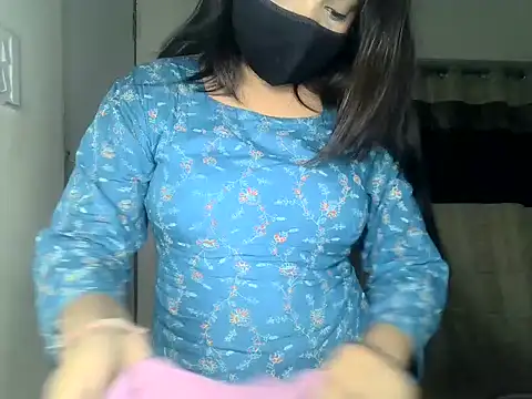 Snapshot of ishi_Beauty chatting on May 2026 04:39:02 AM ishi Beauty online show from May 2026 04:39:02 AM