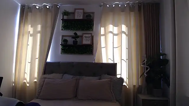Snapshot of sasi_luna chatting on May 2026 01:28:02 PM sasi luna online show from May 2026 01:28:02 PM