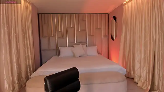 MiaFarrell  online show from January 2026 06:45:01 PM