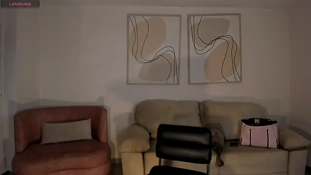 Snapshot of IsabelBornner chatting on May 2026 11:17:01 AM IsabelBornner online show from May 2026 11:17:01 AM