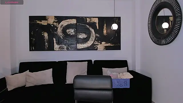 BellaCarteer  online show from February 2025 12:54:01 PM